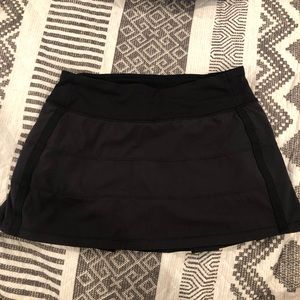 Never worn lulu lemon tennis skirt size 4